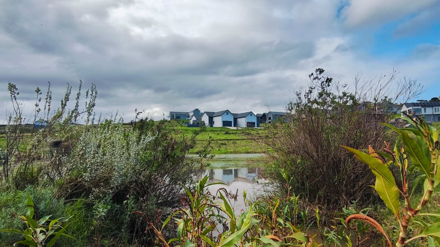 4 Bedroom Property for Sale in Outeniquasbosch Western Cape